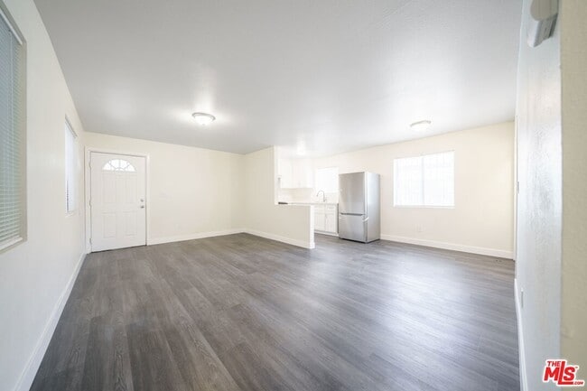 Photo - 10376 Wilmington Ave