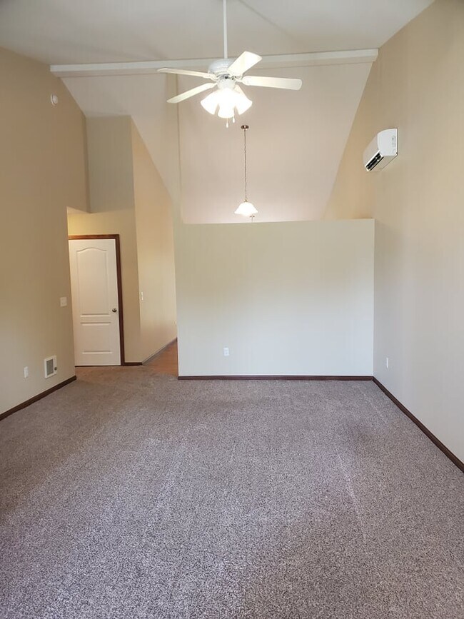 Photo - Perry Creek Townhomes - Midland, MI