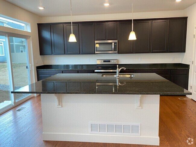 Building Photo - Stunning 4 bed 3.5 bath in Johnstown. Avai... Rental