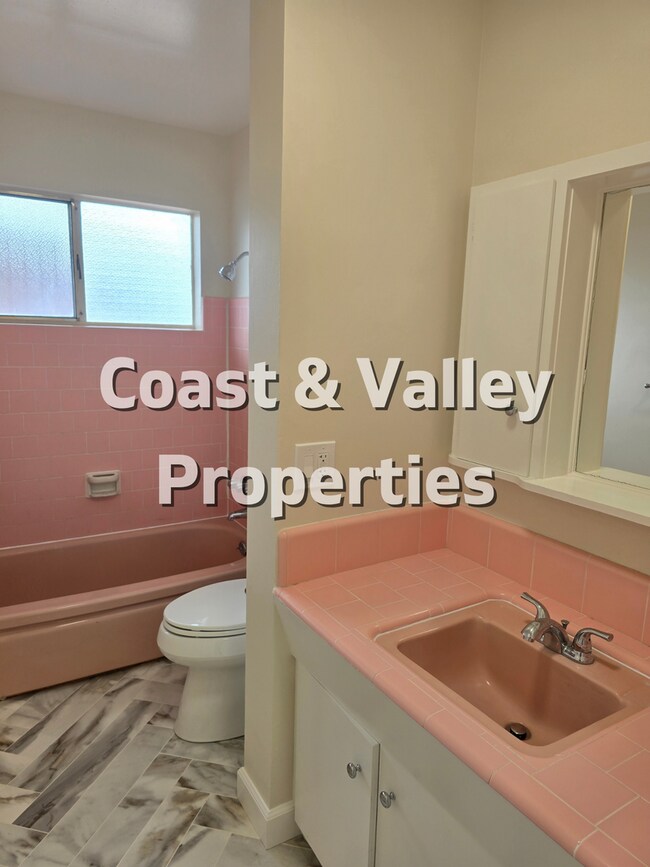 601 Forest Ave Unidad 601 Forest Avenue #2
