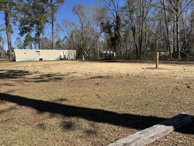 Photo - 211 Victoria Cir
