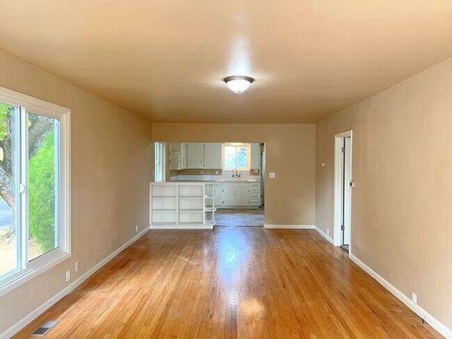 Photo - 2Bd/1Ba Single Story House w/ Basement - A...