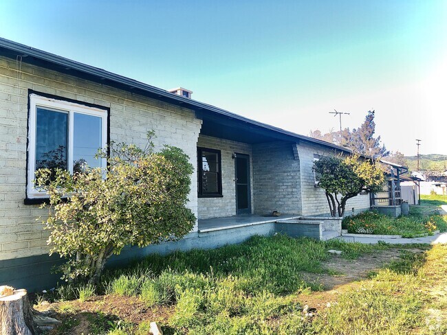 Building Photo - 32050 Yucaipa Blvd Rental