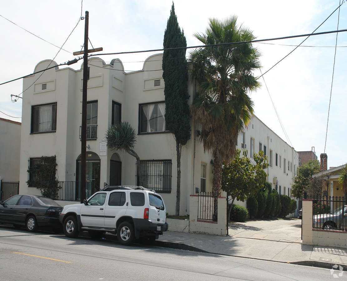 4914 E Fountain Ave - 4914 E Fountain Ave