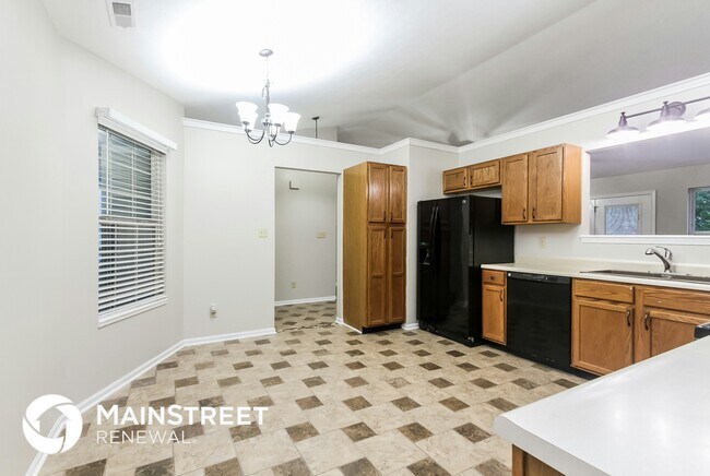 942 N Mill Run Blvd