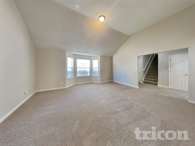 Photo - 2720 Rambling Way