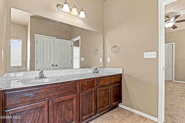 Photo - 7008 Faxon Dr