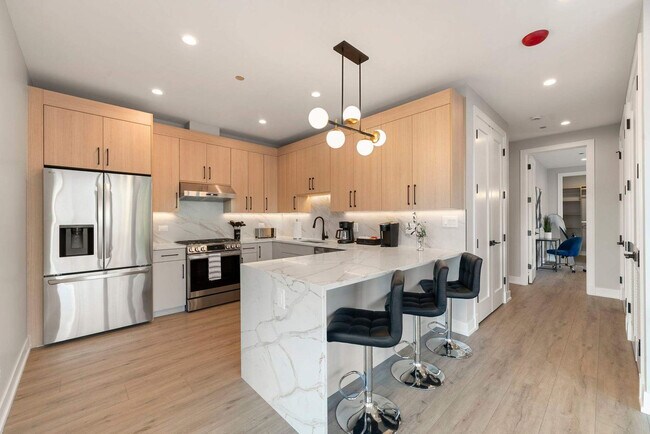 Photo - 2344 W Polk St Unit ID1253891P