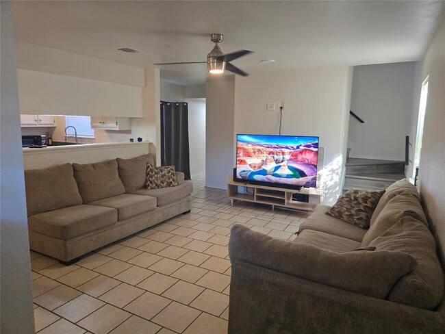 Photo - 841 Mica Ln
