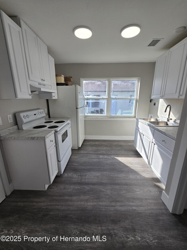 Photo - 773 NE 9th St Unit L