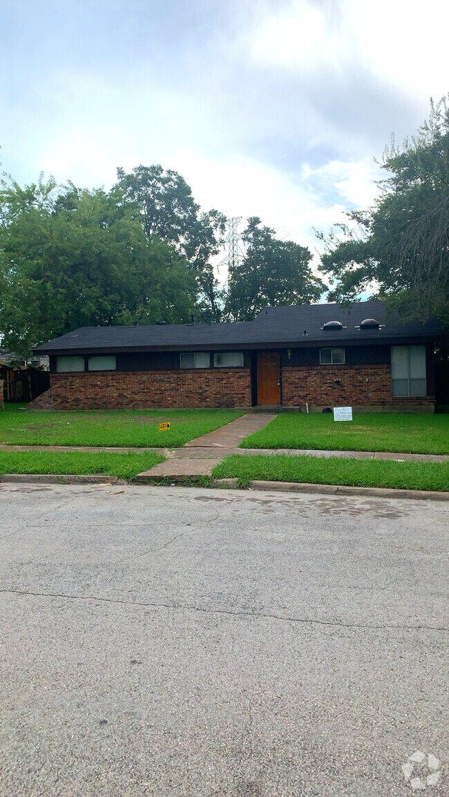 Building Photo - Cozy home in Mesquite for Rent!