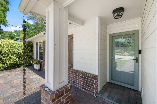 Photo - 419 Morningbird Ct