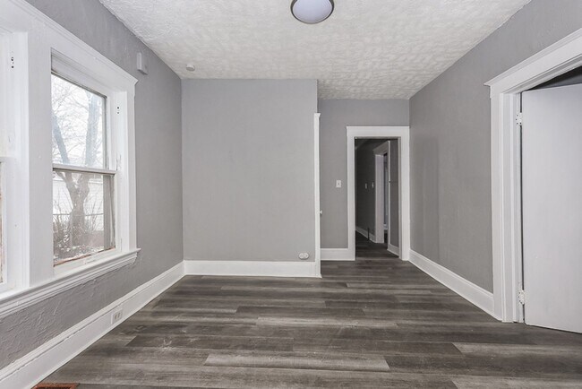 Photo - 2307 Garden Ave Unit 2307 GARDEN AVE Down