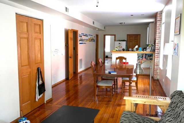 Interior - 2432 W. Cortez