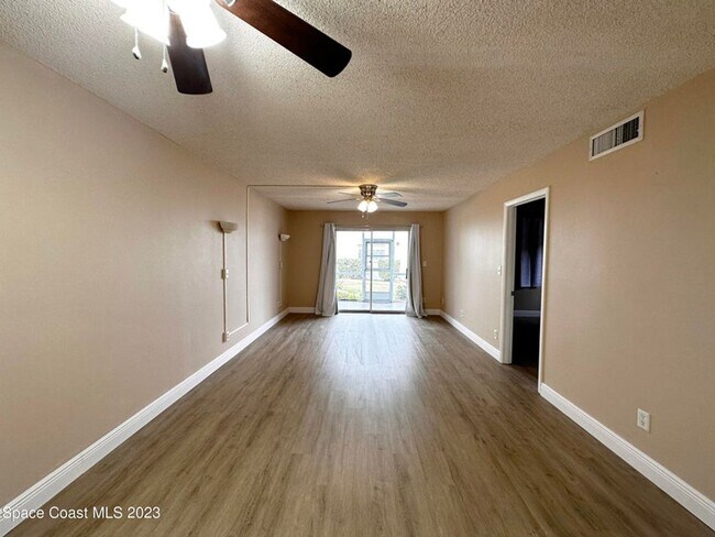 Photo - 1005 Knox Mcrae Drive C-116