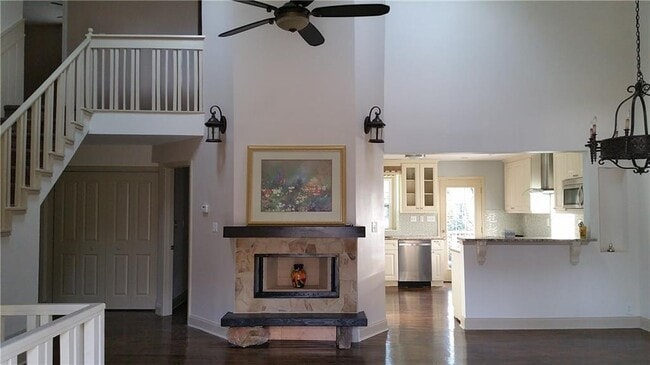 Building Photo - 550 Deering Rd NW