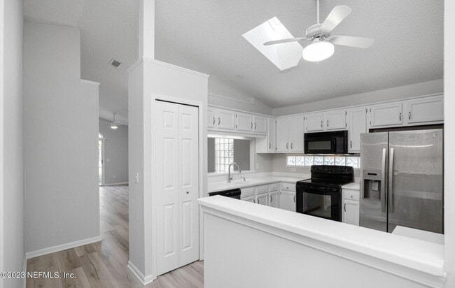 Photo - 126 Solano Cay Cir