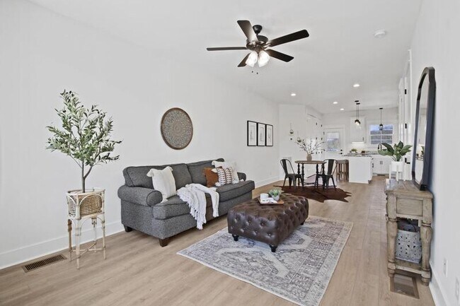 Photo - 41 W High St Unit #D7