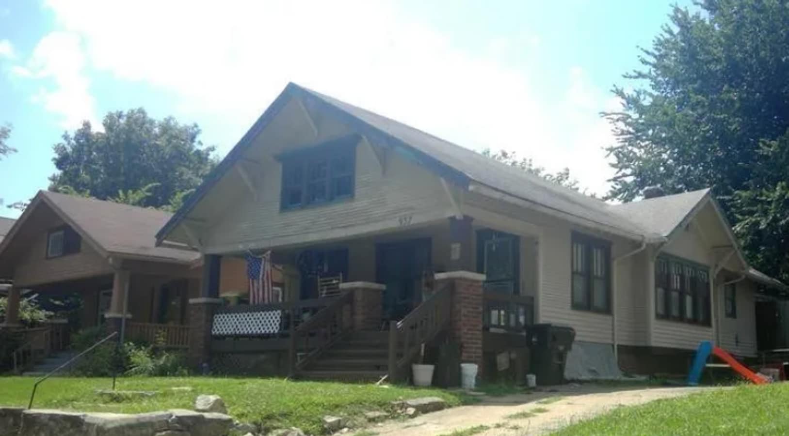 Charming 3-Bedroom/ 1 Bathroom house located in the heart of Topeka - Charming 3-Bedroom/ 1 Bathroom house located in the heart of Topeka