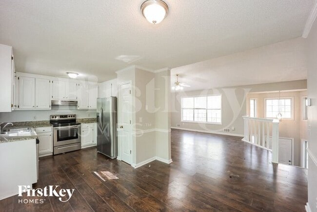 Photo - 390 Fox Meadow Dr