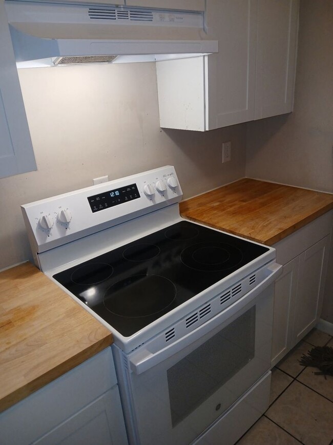 Photo - 1721 SW 68th Terrace