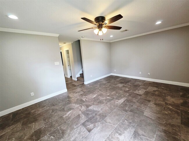Photo - 1053 Willow Oaks Cir Unidad True