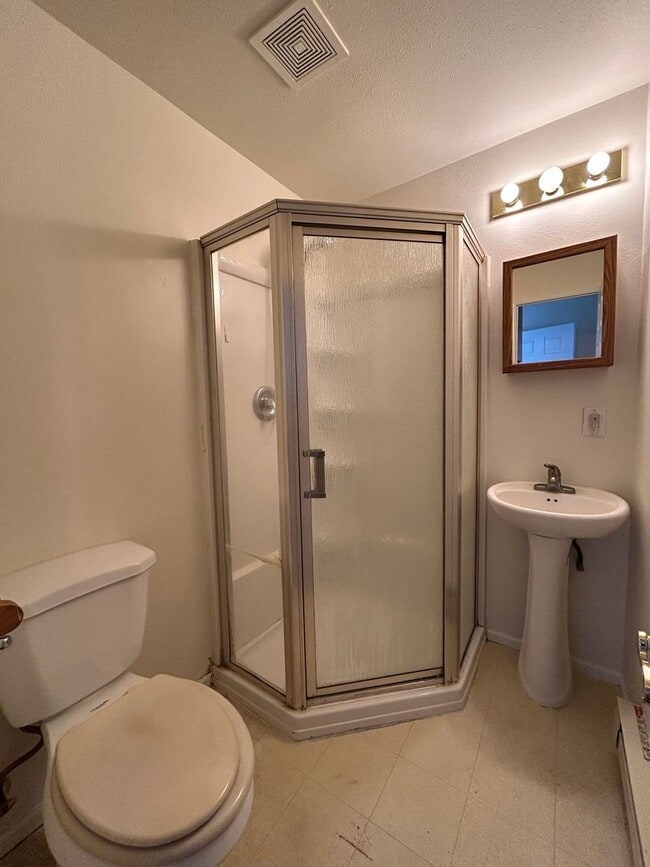 Photo - Hawks Prairie (3157 Hawks Prairie Rd.) Unit #102