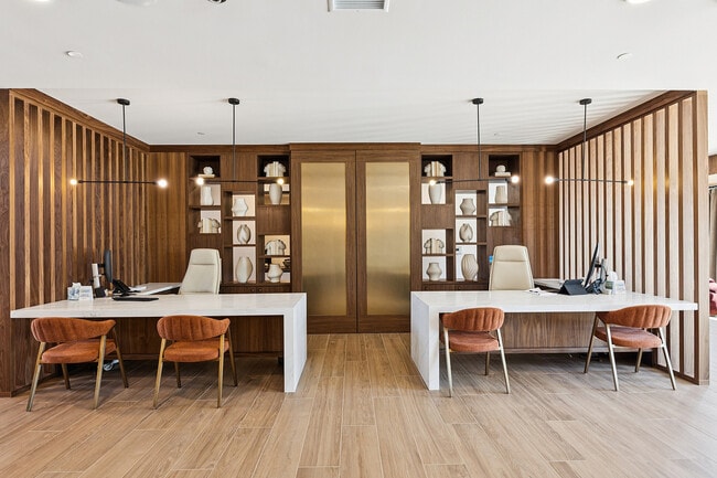 Elegant spaces to greet guests and unwind