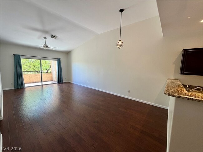 Photo - 704 Peachy Canyon Cir Unit 202