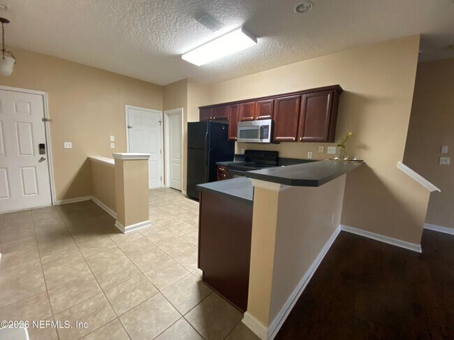 1461 Biscayne Bay Dr