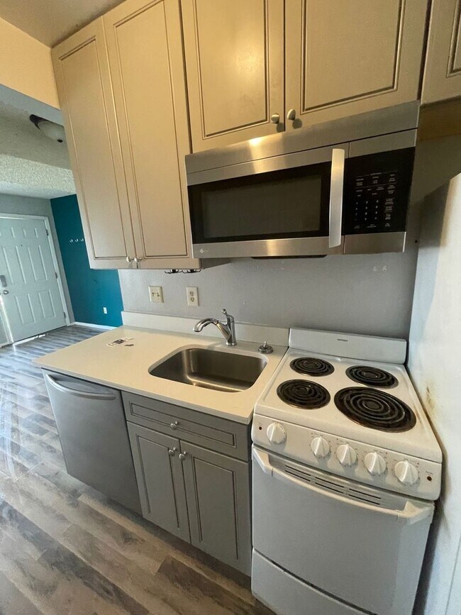 Photo - 1945 Arapahoe Ave Unit 2