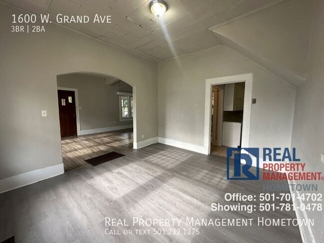 Photo - 1600 W Grand Ave