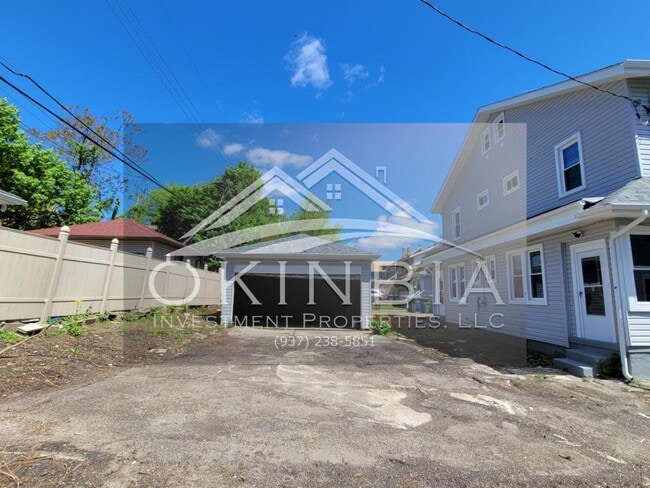 Photo - 1743 Radcliffe Rd