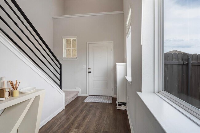 Photo - 6554 Marsh Ln