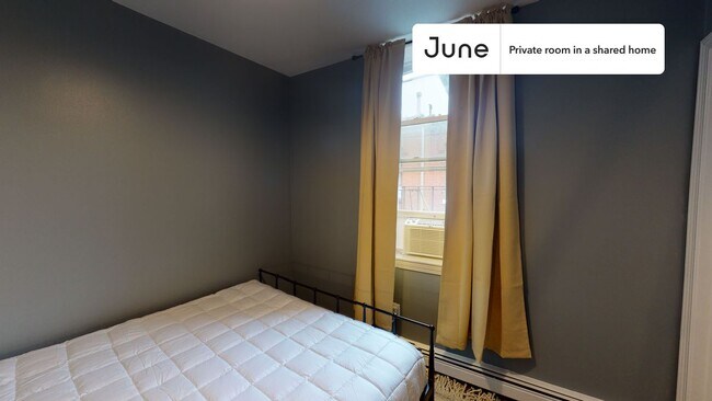 Room in Shared 3 bed/1 bath home in North End