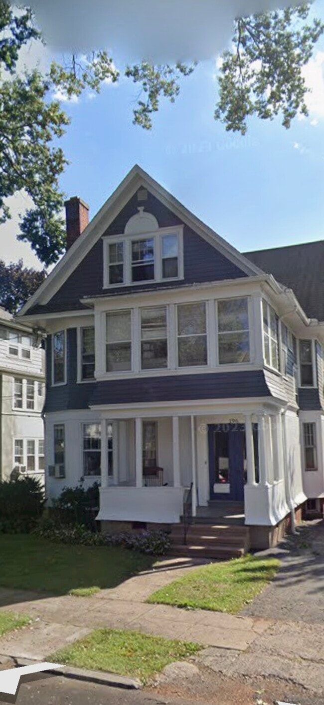 Building Photo - 196 Willard St Unit 1st Floor