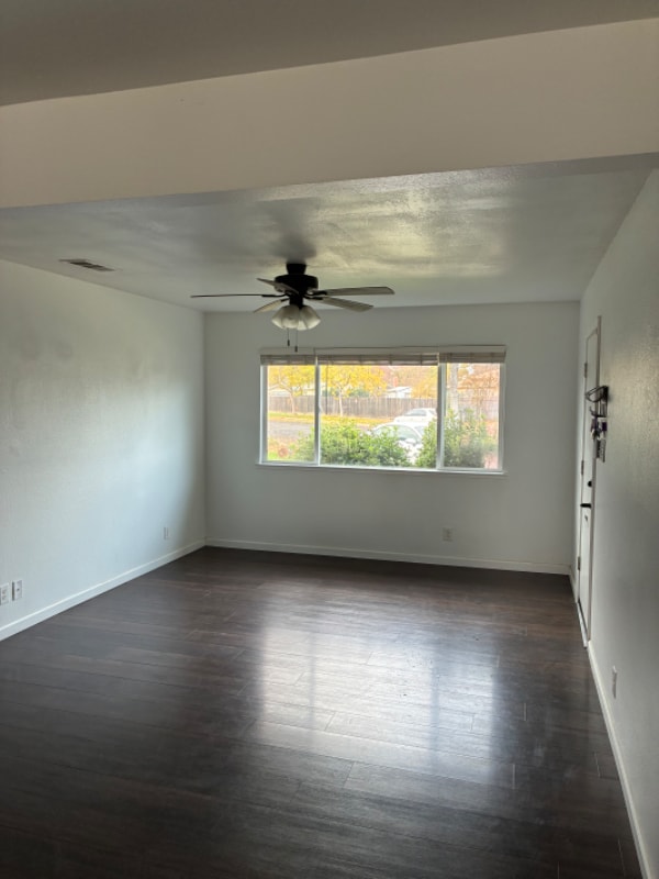 Photo - 1896 Barnett Way