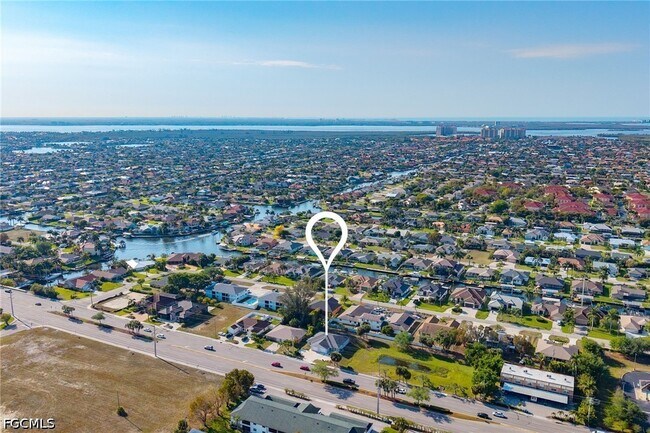 Photo - 1426-1428 Cape Coral Pkwy W