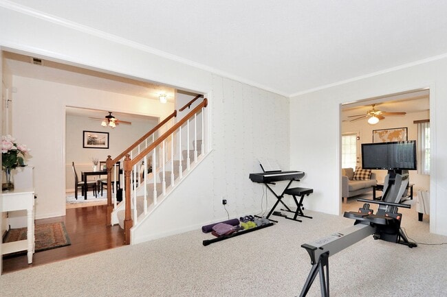 Photo - 304 Charity Ln