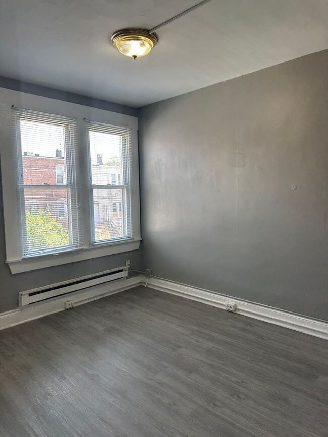 Photo - 5 S Wickham Rd Unit Apt. 2