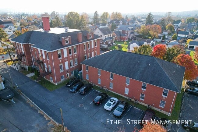 Photo - 1507 Riegel St