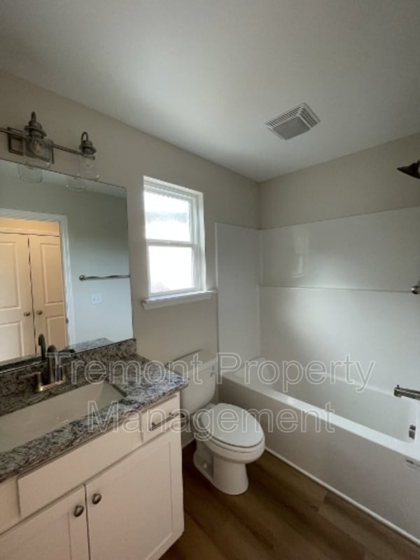 Photo - 4073 Manor Rd