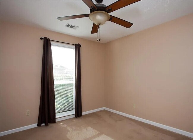 Photo - 7064 Stoneybrook Dr