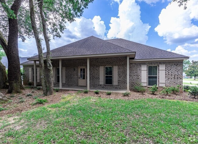 Building Photo - COMING SOON – Available July 1 | $2,150/Mo... Rental