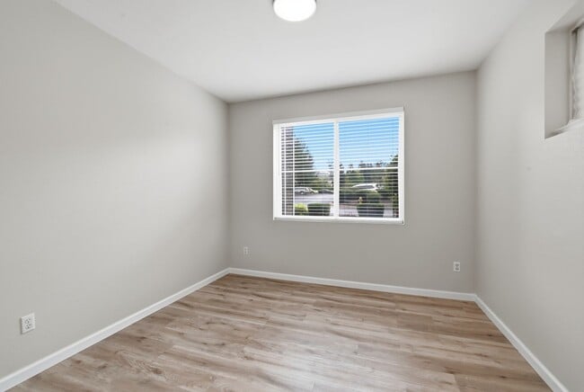 Photo - 560 225th Ln NE Unit B101