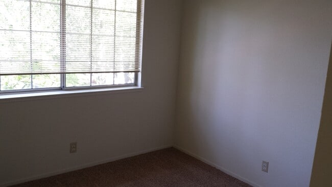 Photo - Lovely Pleasanton Townhouse