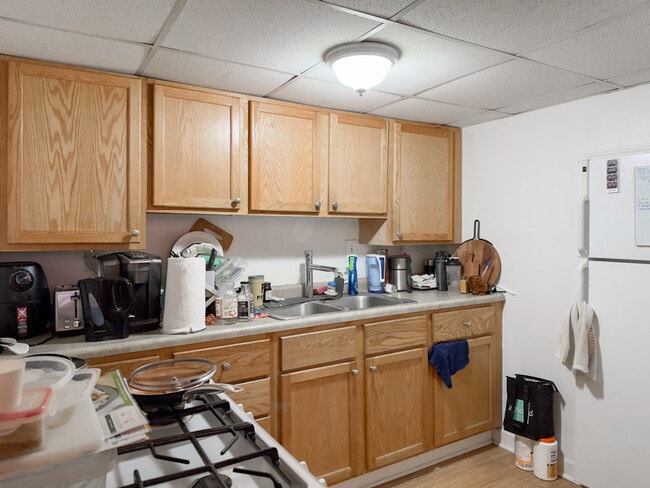 Photo - 3701 N Racine Ave Unit g