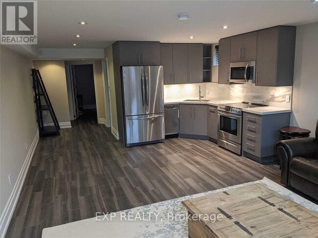 Photo - 78 Brampton Rd