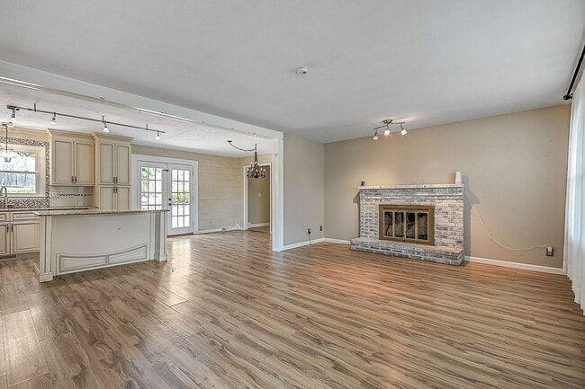 Photo - 4 Bedrooms 3 Baths Johnson City