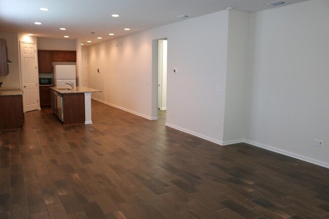 Photo - 212 Meadow Crossing Dr